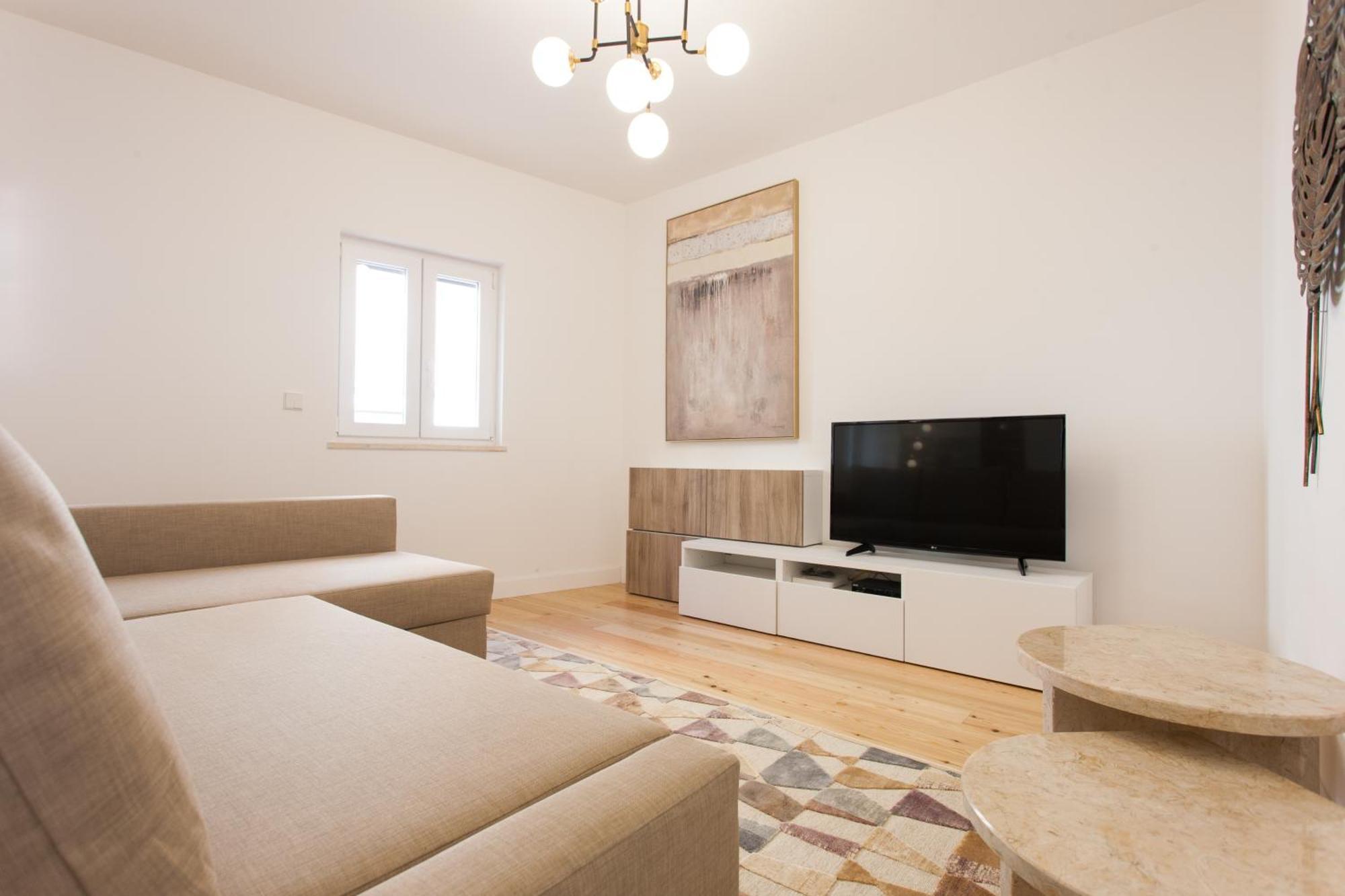 Mouraria Blue Three-bedroom W/ Parking - By Lu Holidays Lejlighed