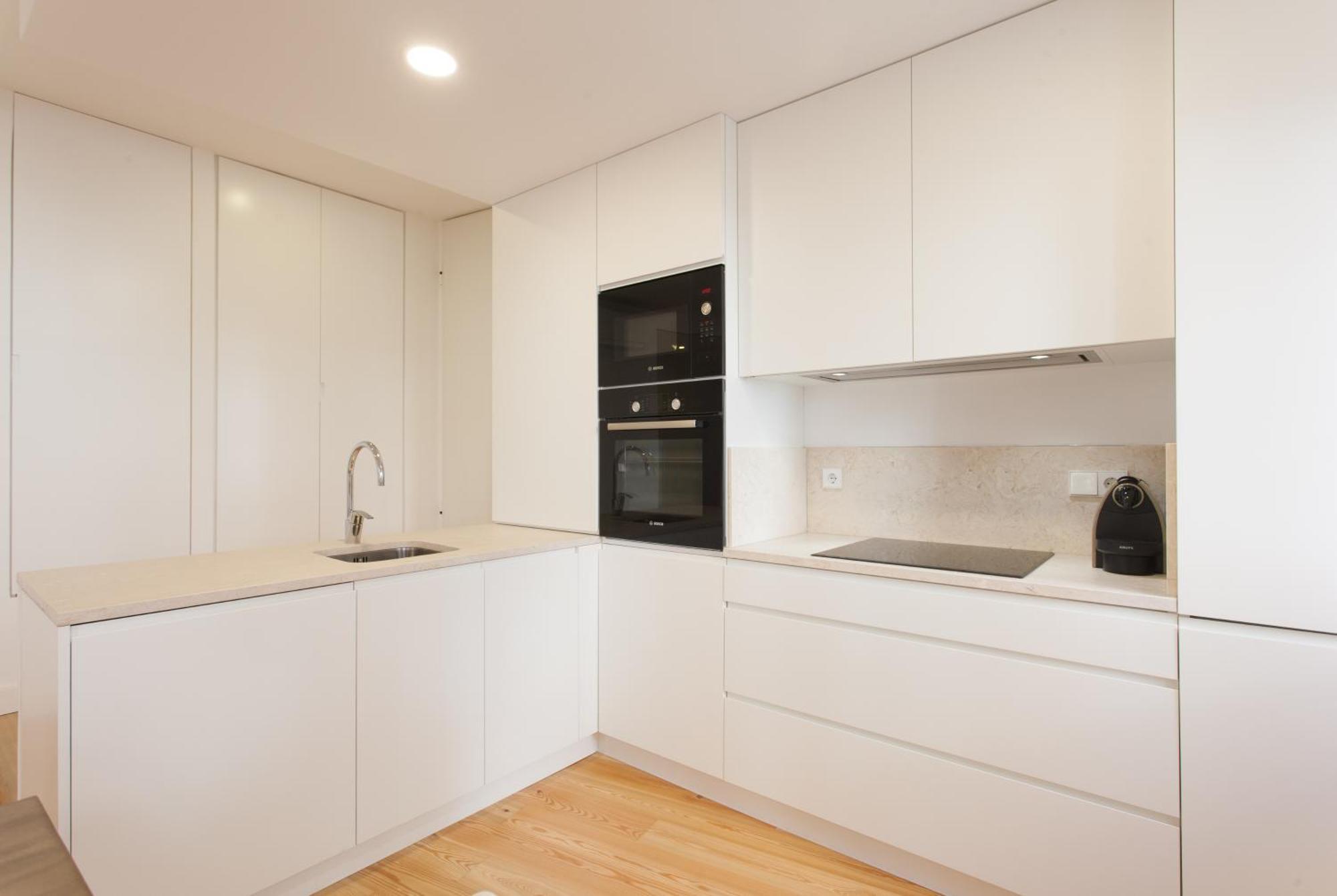 Mouraria Blue Three-bedroom W/ Parking - By Lu Holidays Lejlighed